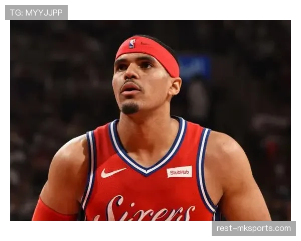 德文·布克赛场像拼命三郎，回家那套豪宅照直接把我的消费观按了暂停